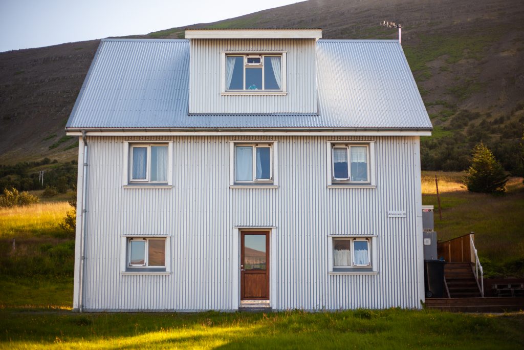 Þingeyri – Aðalstræti 19, efri hæð